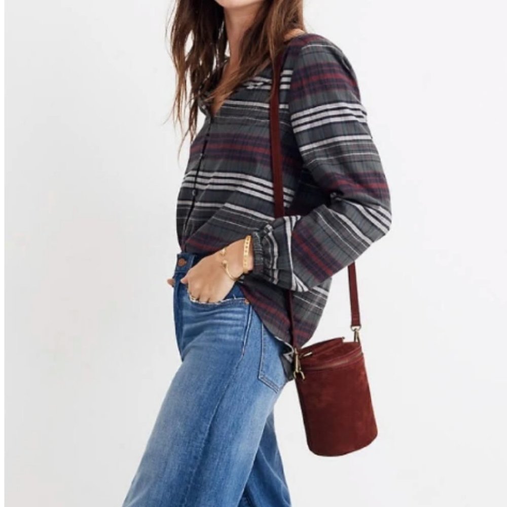 Madewell V-Neck Button Down Shirt in Plainview Plaid - Picture 3 of 10
